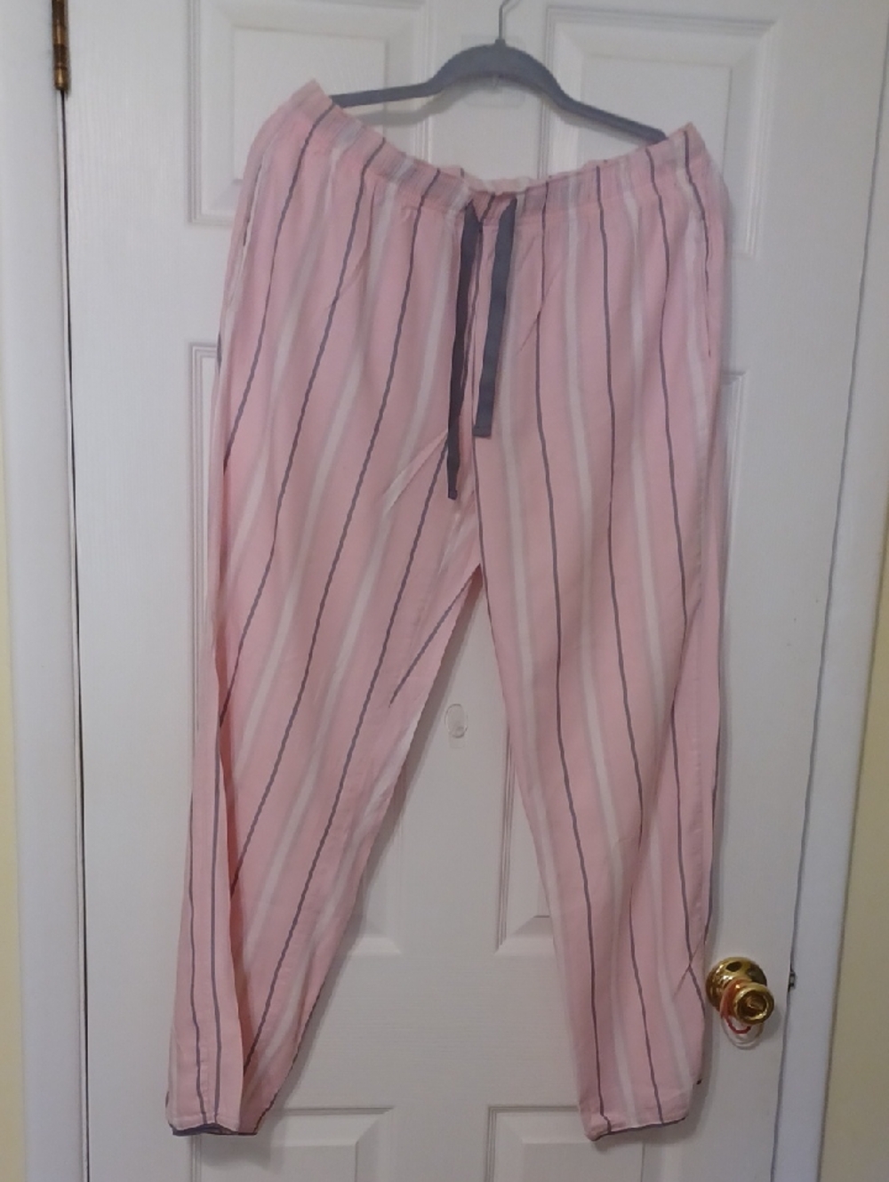 Victoria's Secret Light Pink, Gray and White Striped Lounge Pants. Nwot